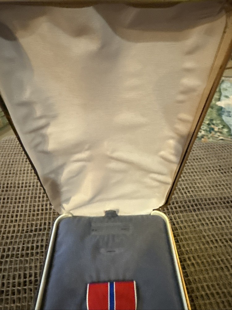 Bronze Star Medal With Case -Original