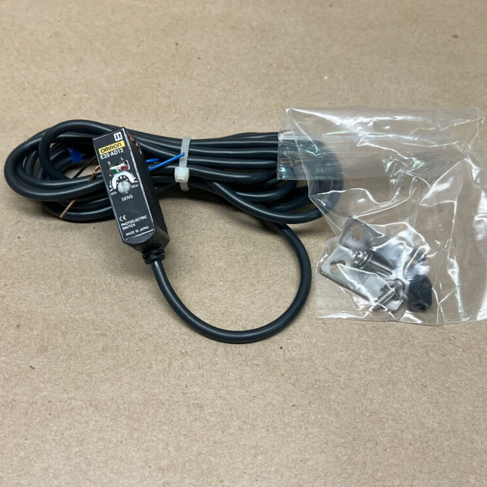 Brand-new Omron Photoelectric Sensor Diffuser Reflection Sensor E3S-AD13 E3SAD13