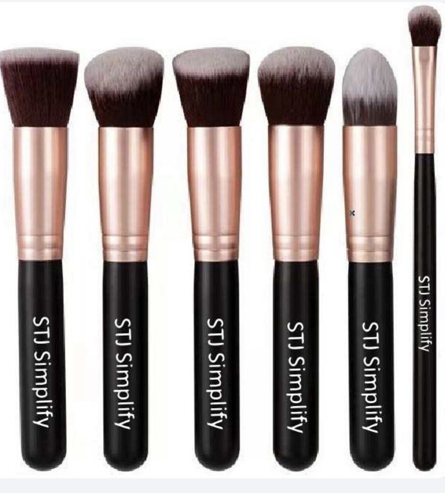 Make Up Brush Set 14pcs with 1 Make Up Sponge.