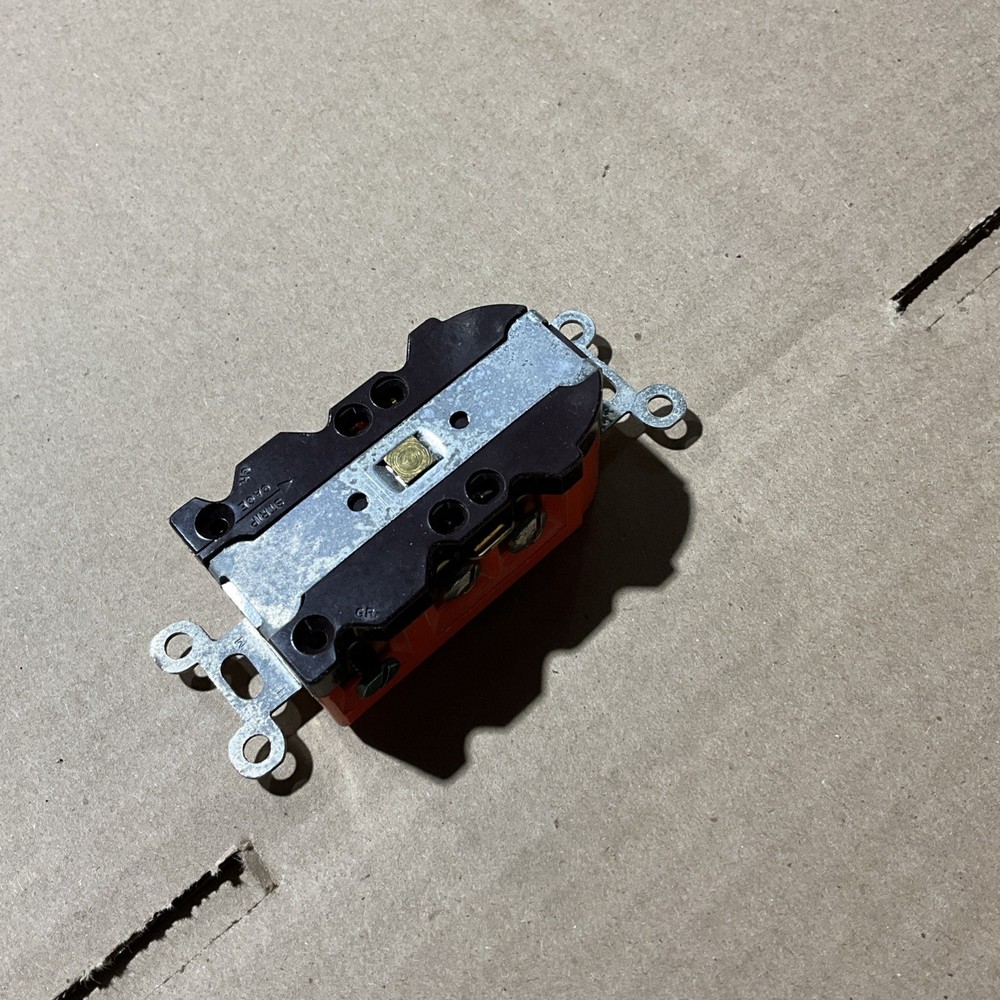Pass And Seymour IG4792 Receptacle Duplex Combination 4792 NOS