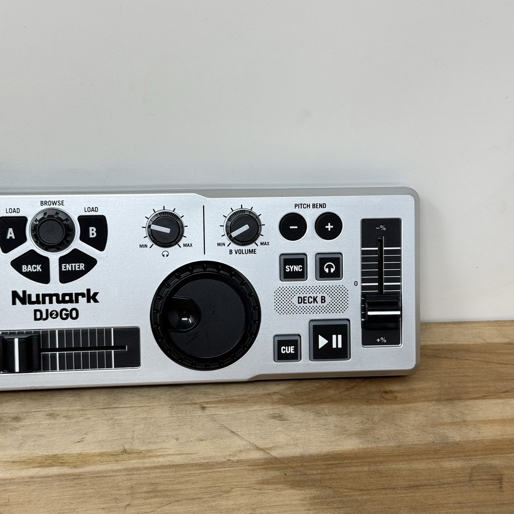 Numark DJ2GO Ultra Portable MIDI Capable Silver DJ Controller USB for Mac/PC