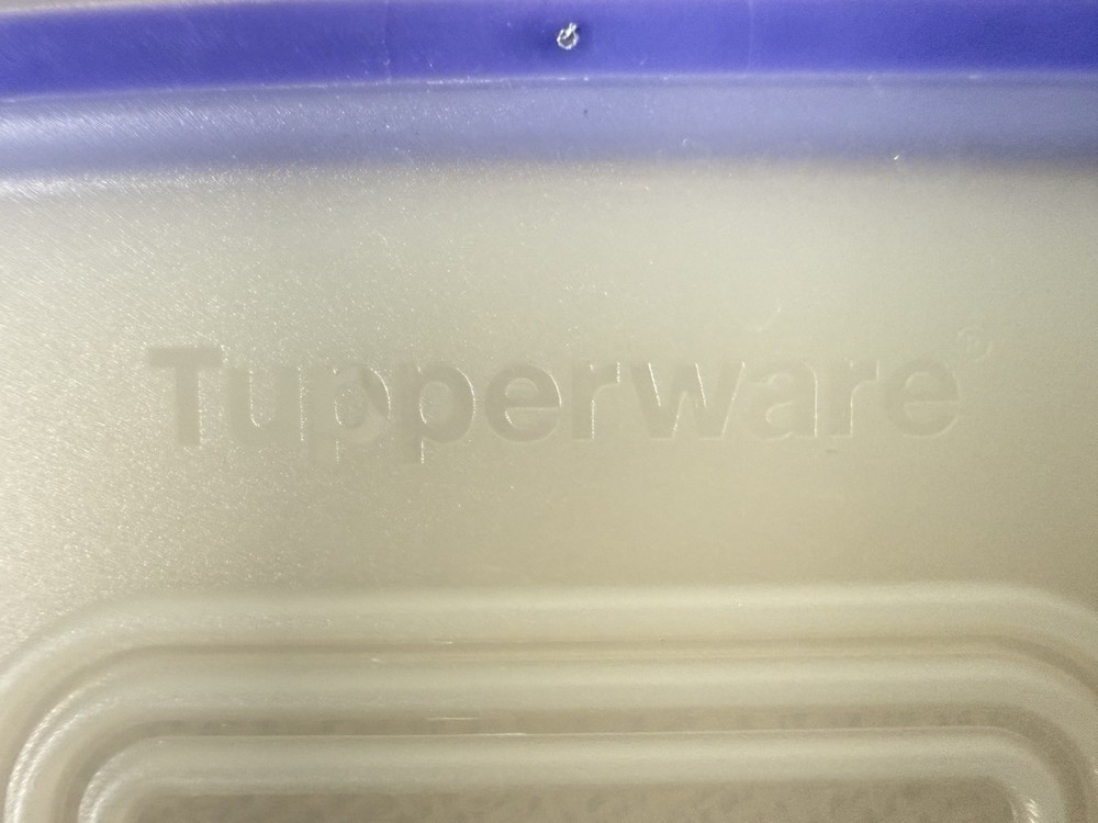 Tupperware Purple/White Lid Rectangle 5781-B-1