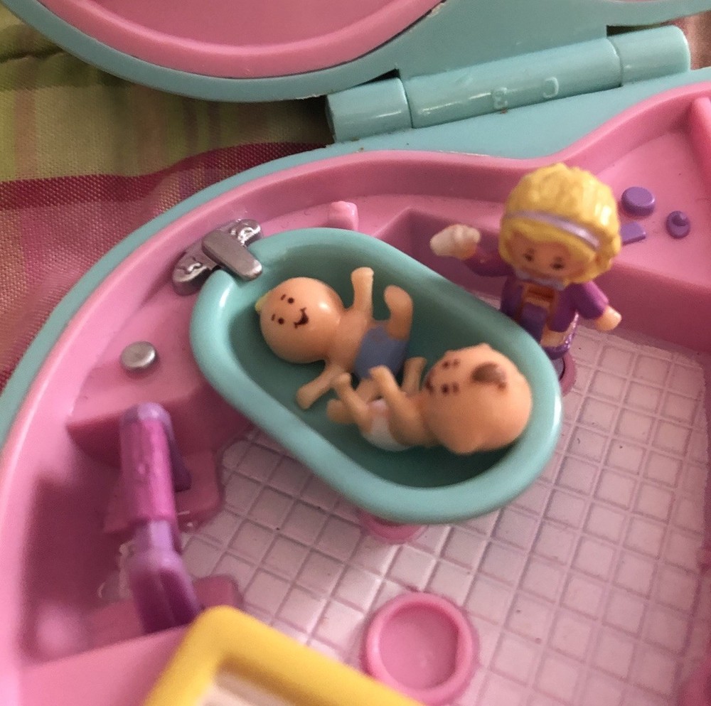 Polly Pocket Babytime Fun Compact playset complete