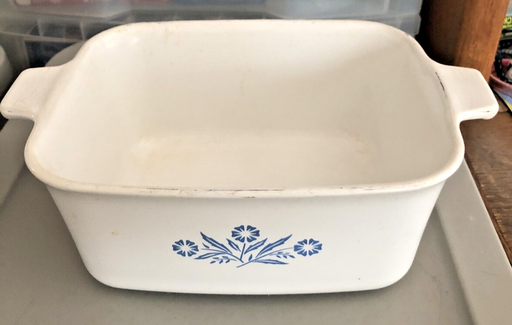 Casserole Dish Pan Corning Ware  P-4-B Blue Cornflower Pattern 1.5 Quart
