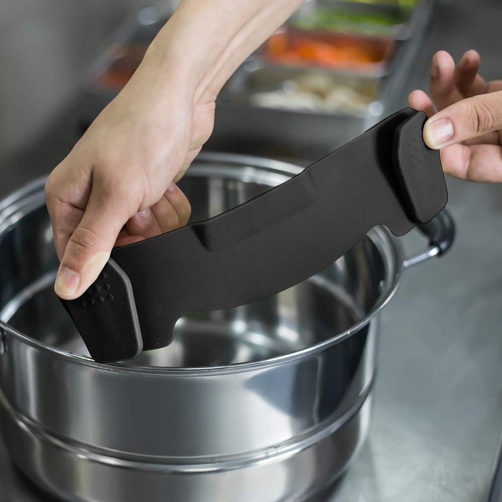 Compact Multi-Functional Silicone Strainer - Quick Drain in Elegant Black