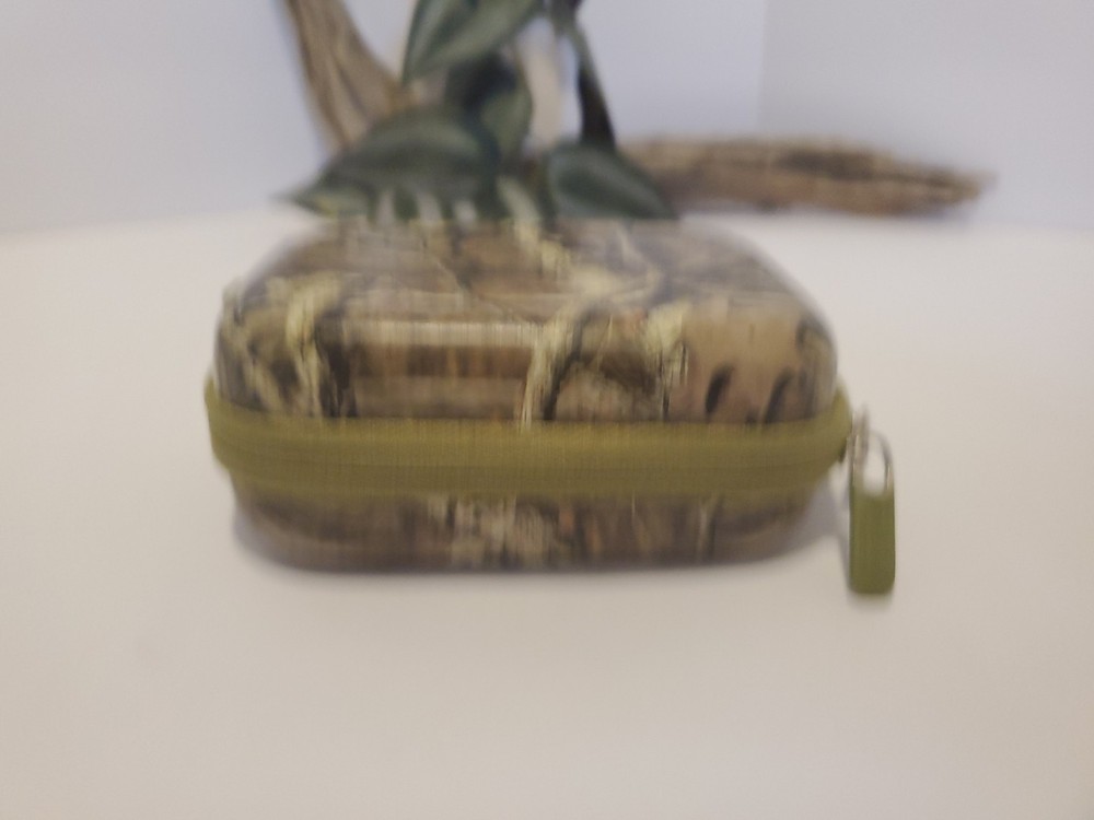 Small MacBeth Camo Hard Cover Zip Up Wallet or Camera Case w Mesh Insert