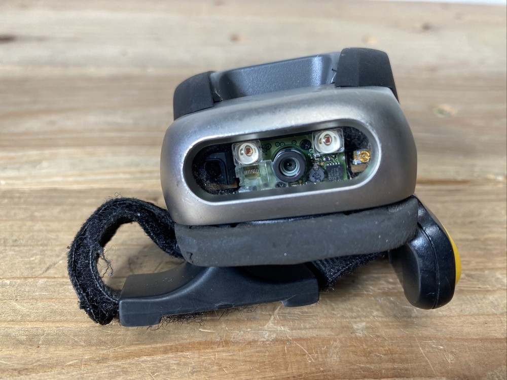 Zebra RS507 -IM200000TPR Barcode Ring Scanner Used