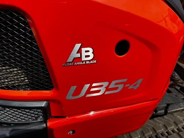 2017 kubota u35-4