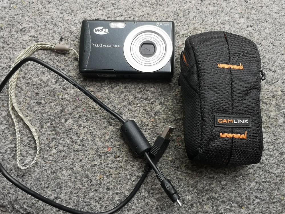 Compact Digital Camera 16mp (see Description)