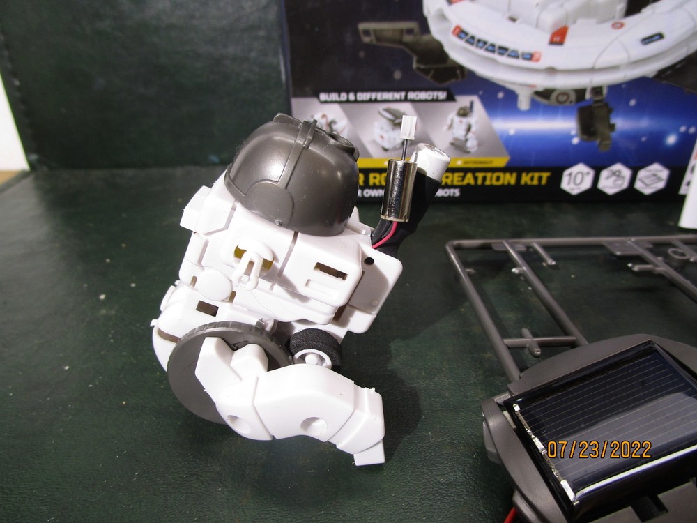 STEM Build and Learn Solar Robot Open Box