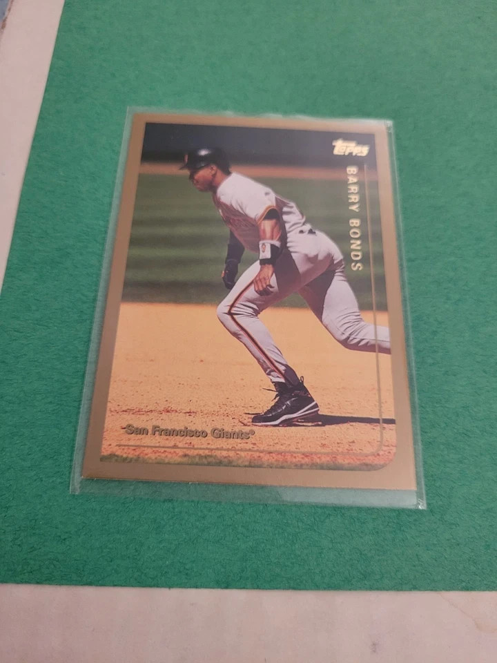 !!!     BARRY BONDS  TOPPS  BASEBALL CARD  $$