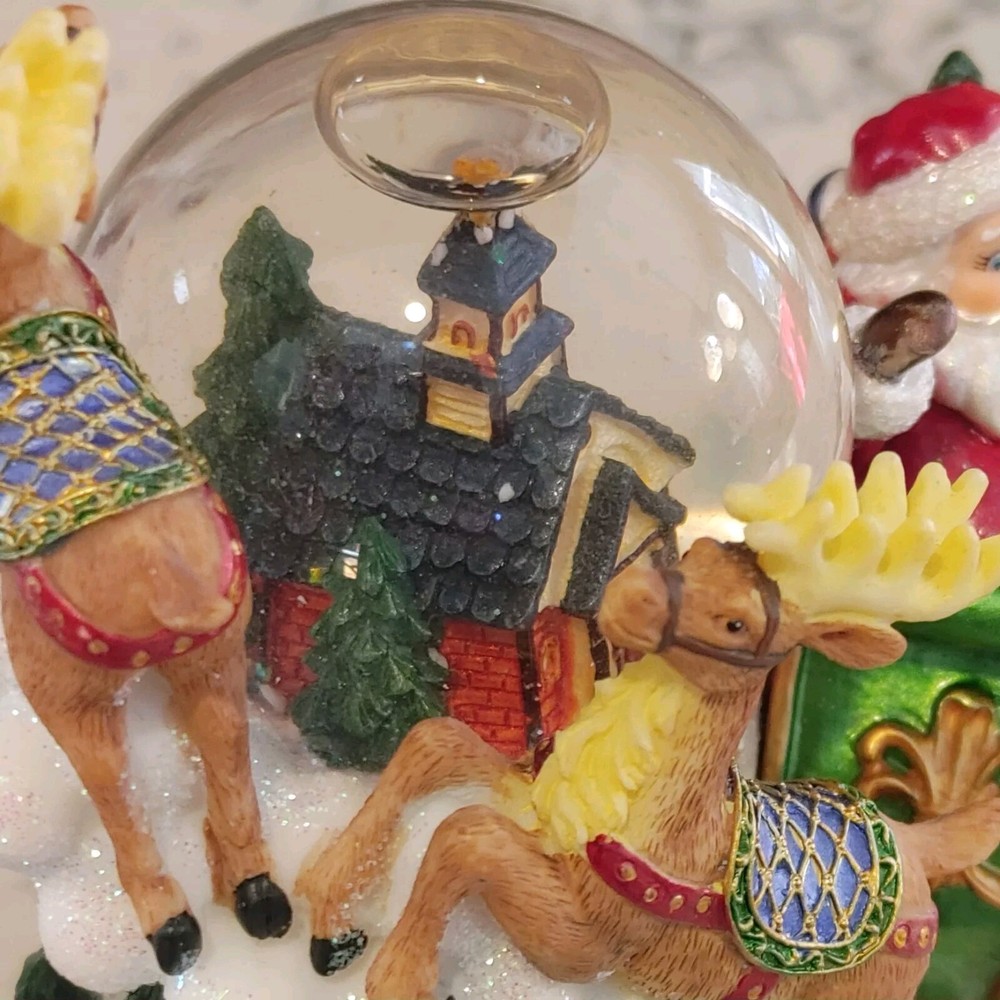 Christopher Radko Snowglobe Santa On Sleigh Mini With Box