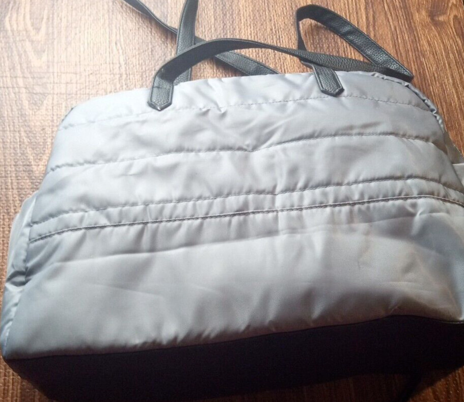 DSW SILVER GYM DUFFLE BAG