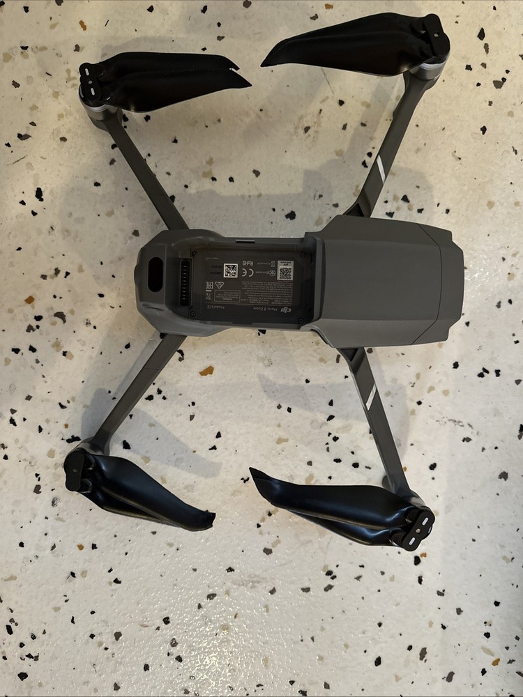 DJI Mavic 2 Zoom and Mini Se Fly More Kit