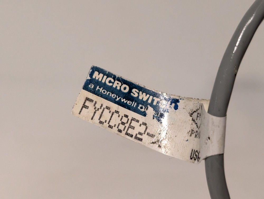 Honeywell Microswitch FYCC8E2 Proximity Sensor