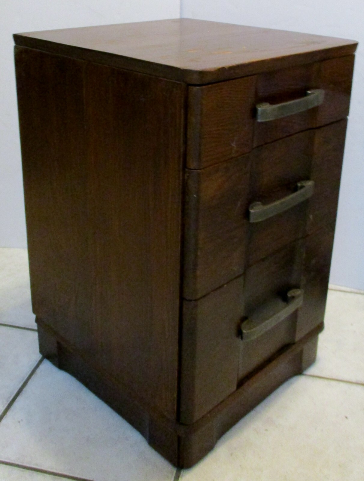 Mid-Century Modern Walnut Three-Drawer Nightstand in Style of Robsjohn-Gibbings
