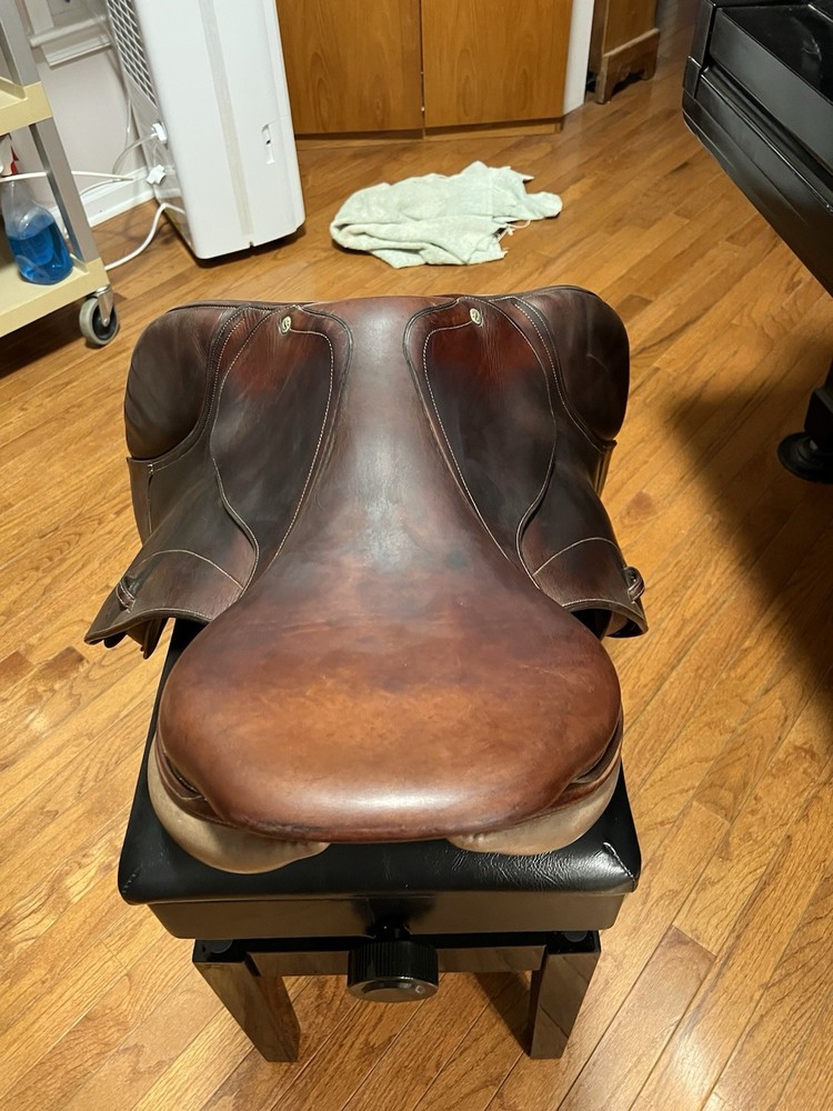 CWD Jump Saddle 17” 2L Flap Medium Tree Brown Leather
