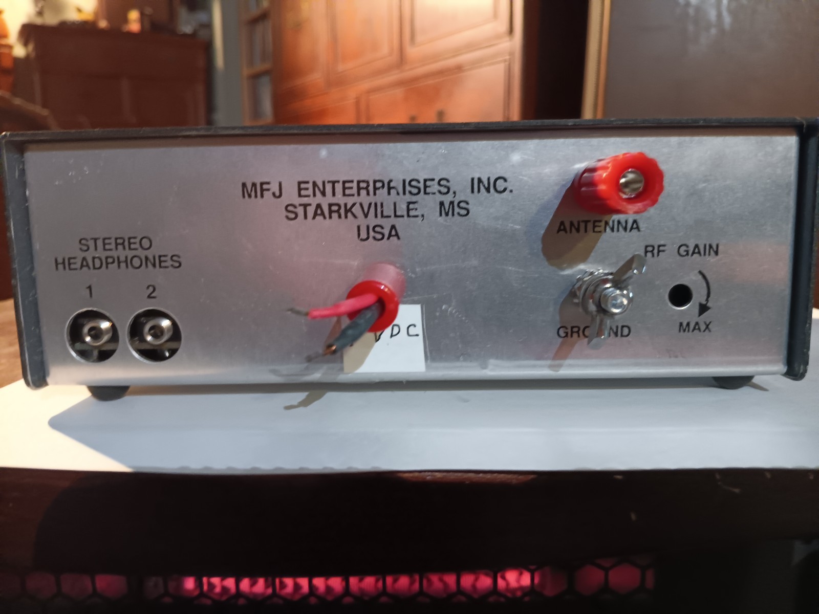 MFJ 8100 World Band Shortwave Radio AS IS