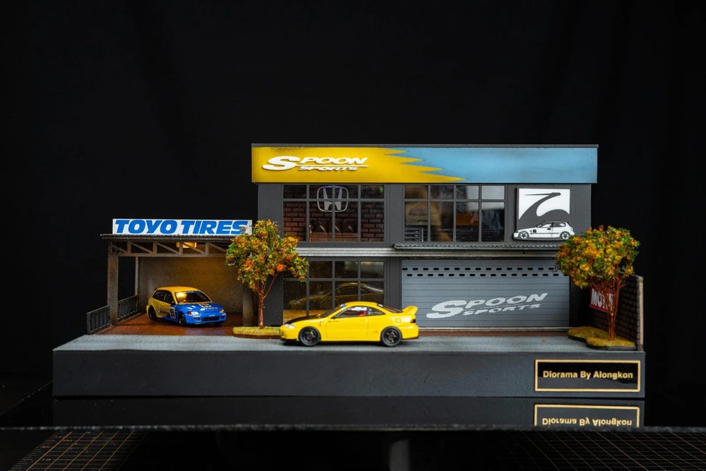 Spoon Garage Diorama with lights