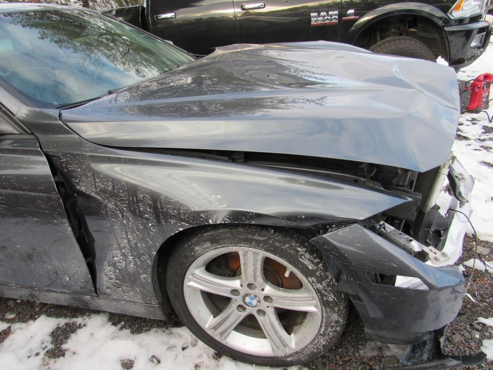 328I 2015 Glove Box 1023210