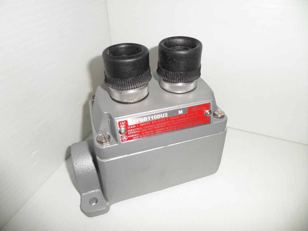 ⭐NEW IN BOX⭐ APPLETON EFDB110DU2 EXPLOSION PROOF START/STOP PUSH BUTTON 1"