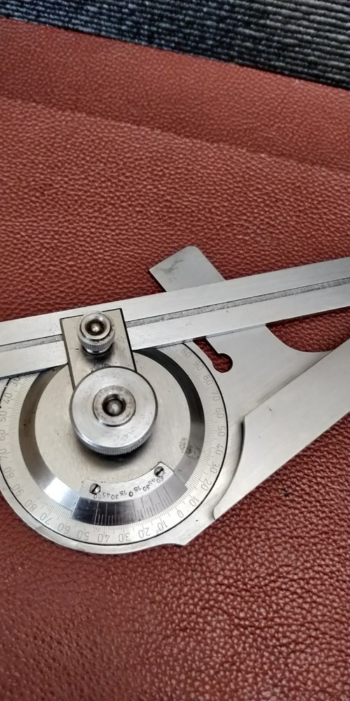 Vintage Machinist Universal Bevel Protractor with 8" Blade