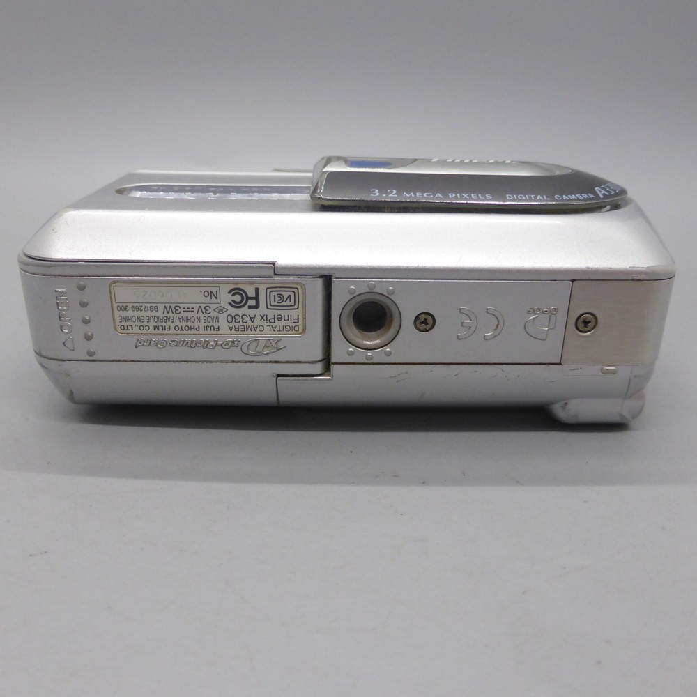 Fujifilm Digital Camera FinePix A330 3.2MP Silver Tested