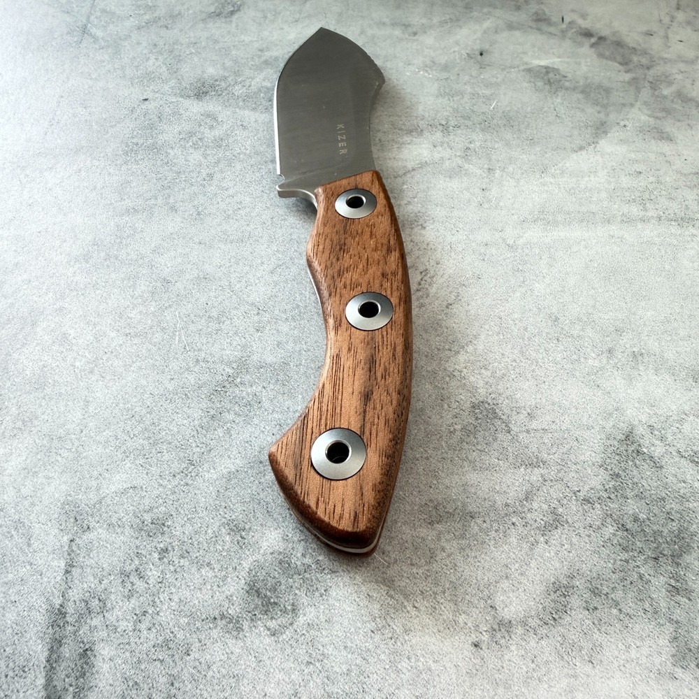 Smooth Walnut handles Scales for Kizer Rook