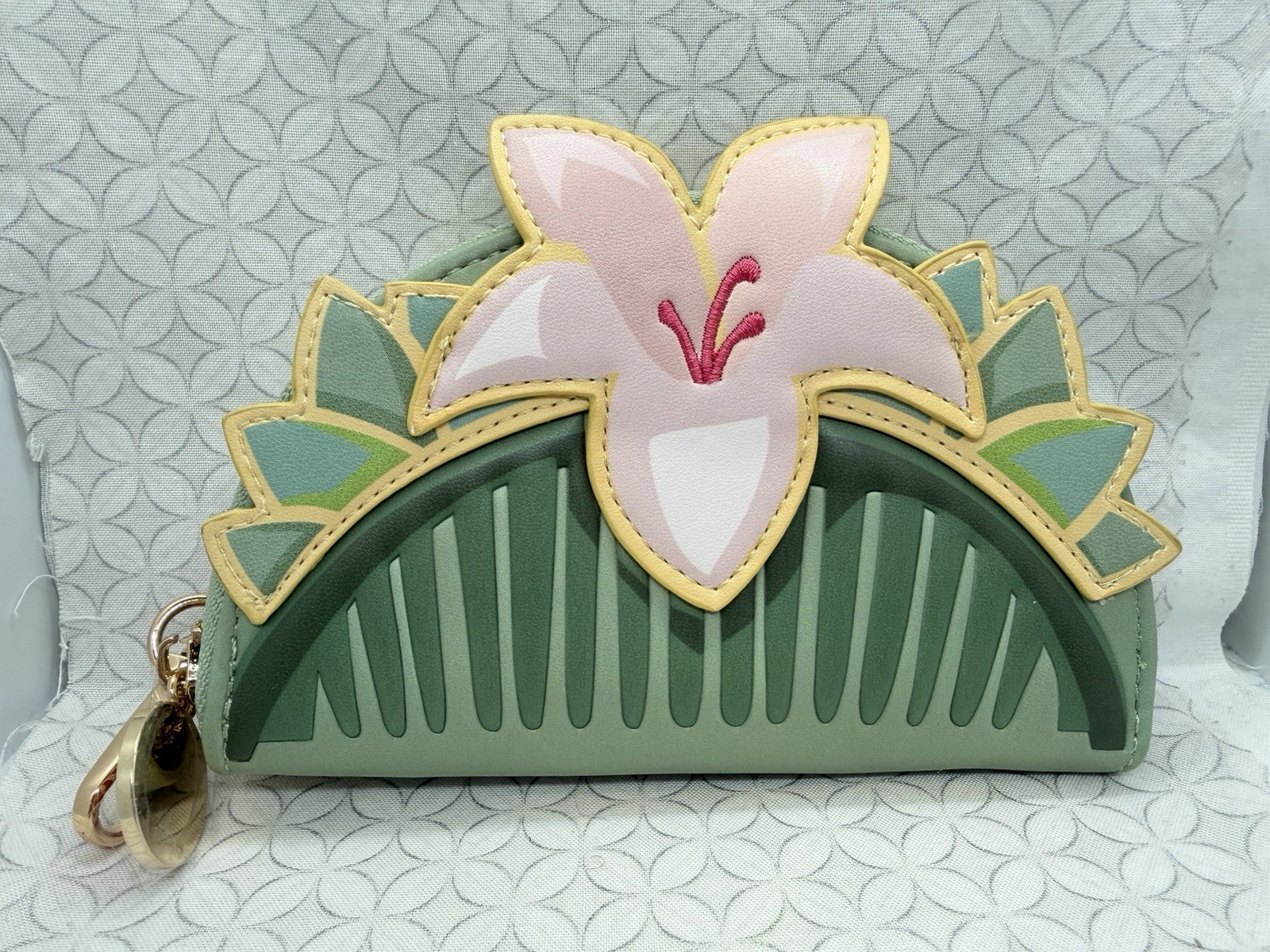 Boxlunch Her Our Universe Disney Mulan Comb Figural Coin Purse Cosplay