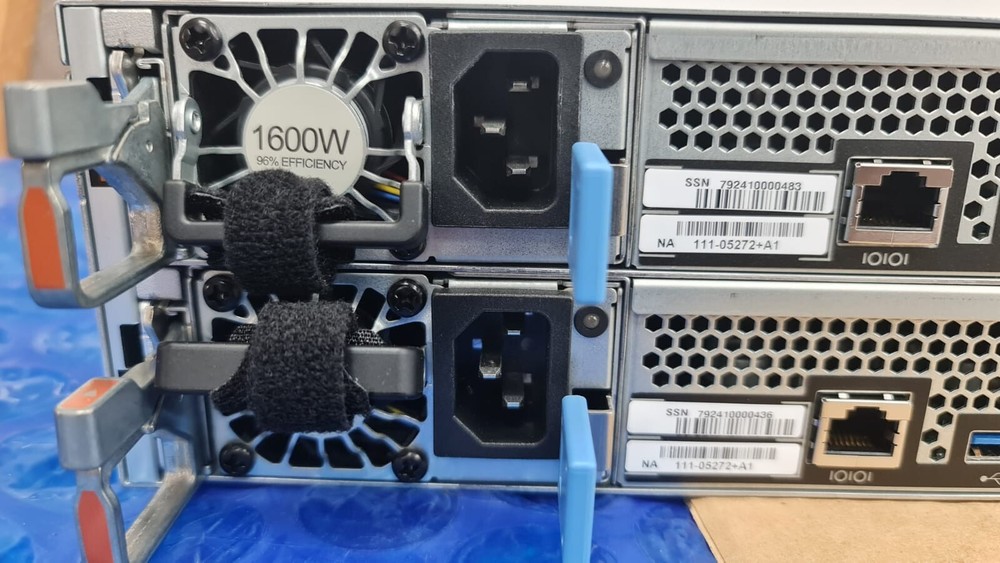 Netapp AFF-A250 all-flash array with 111-05272+A1 Dual controller & Dual PSU