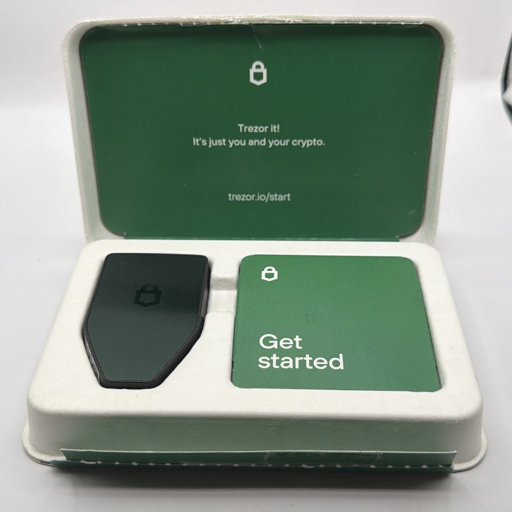 Trezor - Safe 5 - Passphrase & Secure Element Crypto Hardware Wallet (H3)