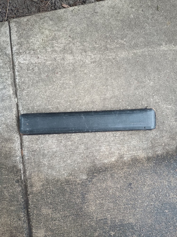 C RIEFLER. NESSELWANG & MUNCHEN Missing Some Pieces