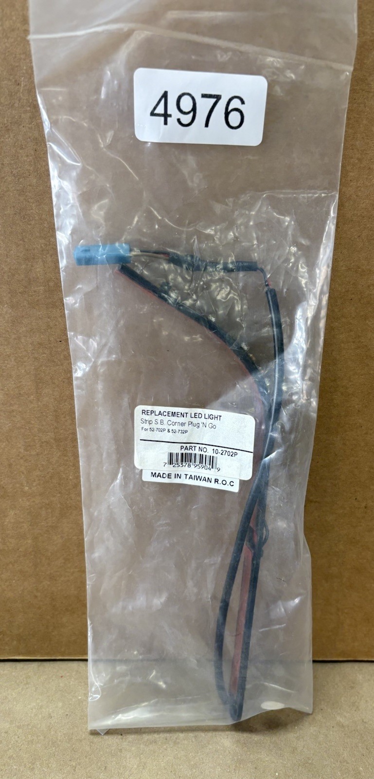 SHOW CHROME 10-2702P Clear LED Strip Saddlebag Corner Plug N Go 52-732P GL1800