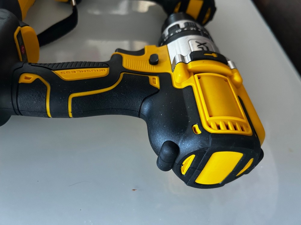 New Dewalt Dupe Drill Kit ( Unbranded )