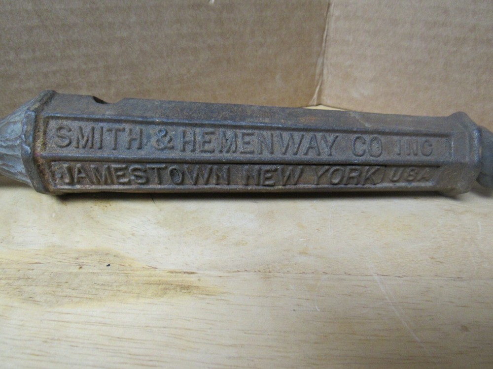 2 ANTIQUE Tools Nail Puller Extractor SMITH HEMENWAY Woodwork (J)
