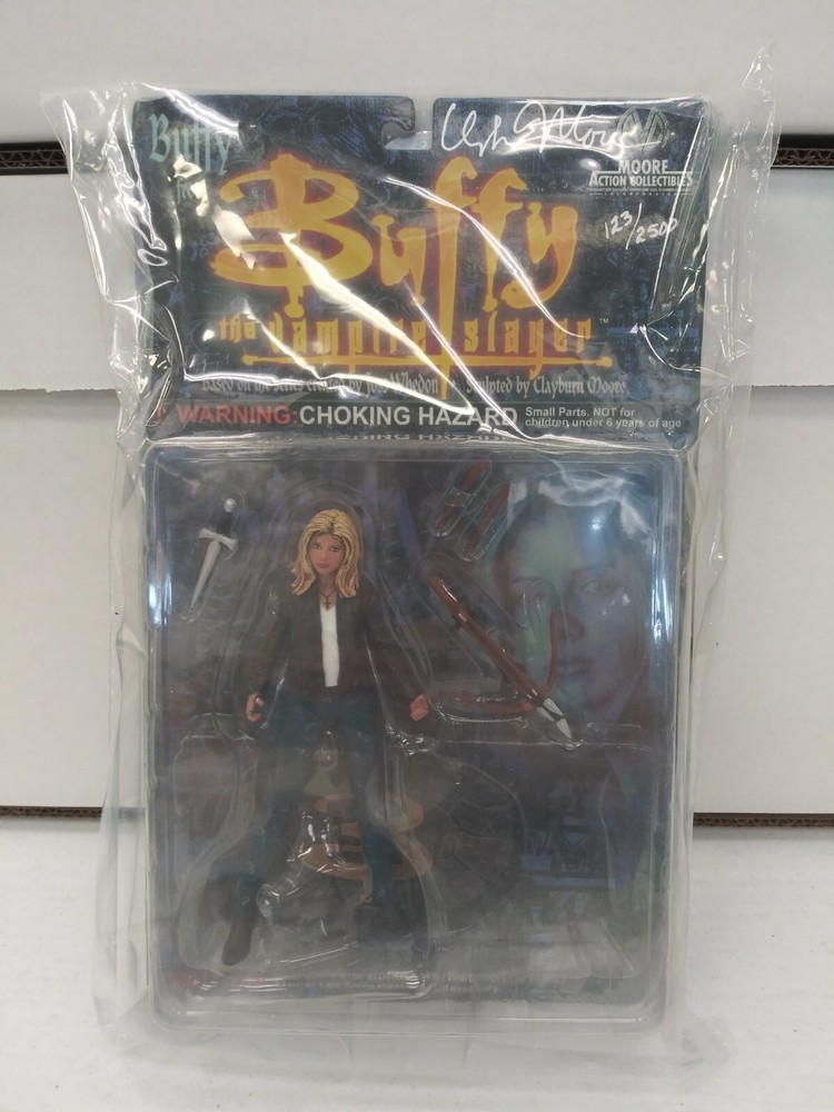 Buffy the Vampire Slayer BTVS Action Signed Moore Figure Dynamic Forces Sealed