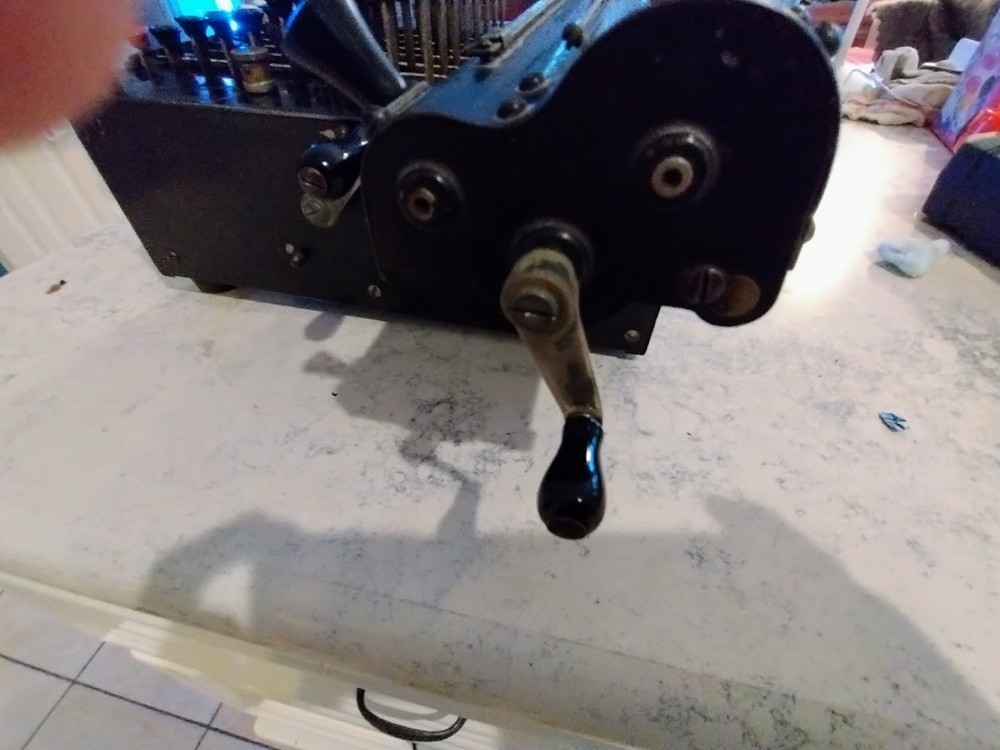 Antique fully working 1918 Monroe Calculator Model G / Adding Machine