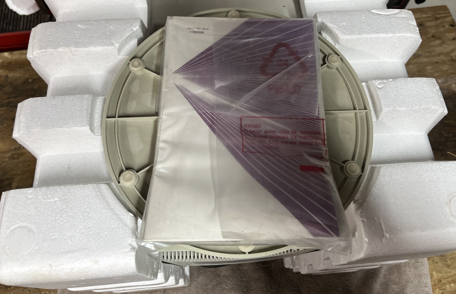 Vintage Magnavox 7BM749 CH01 - VGA Professional Display Monitor - New In Box