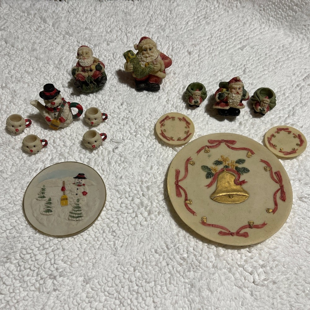 Minature Ceramic Winter Set 17 piece