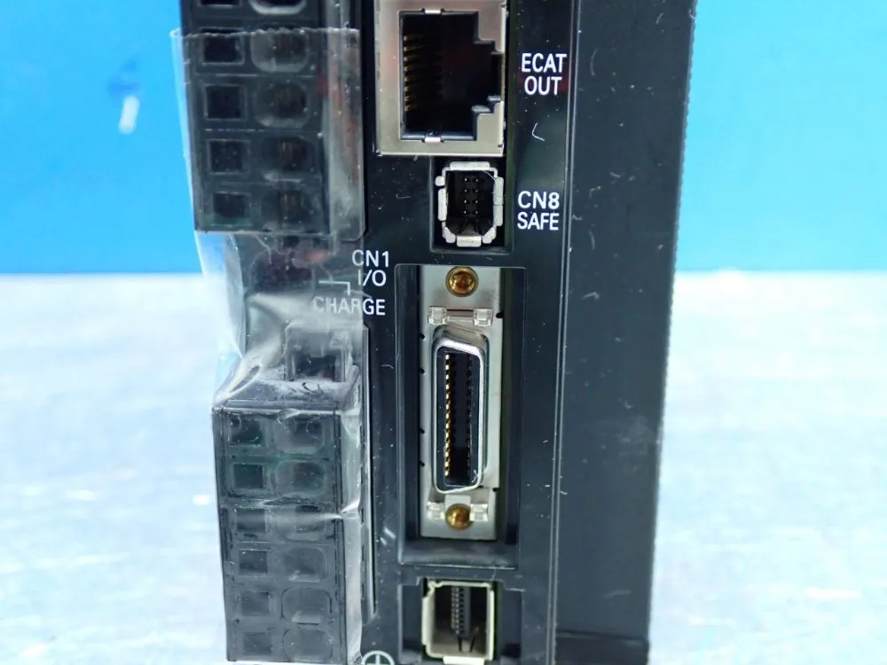 OMRON R88D-KN04H-ECT G5-SERIES MOTION CONTROL FUNCTION SERVO DRIVE 3000RPM 1