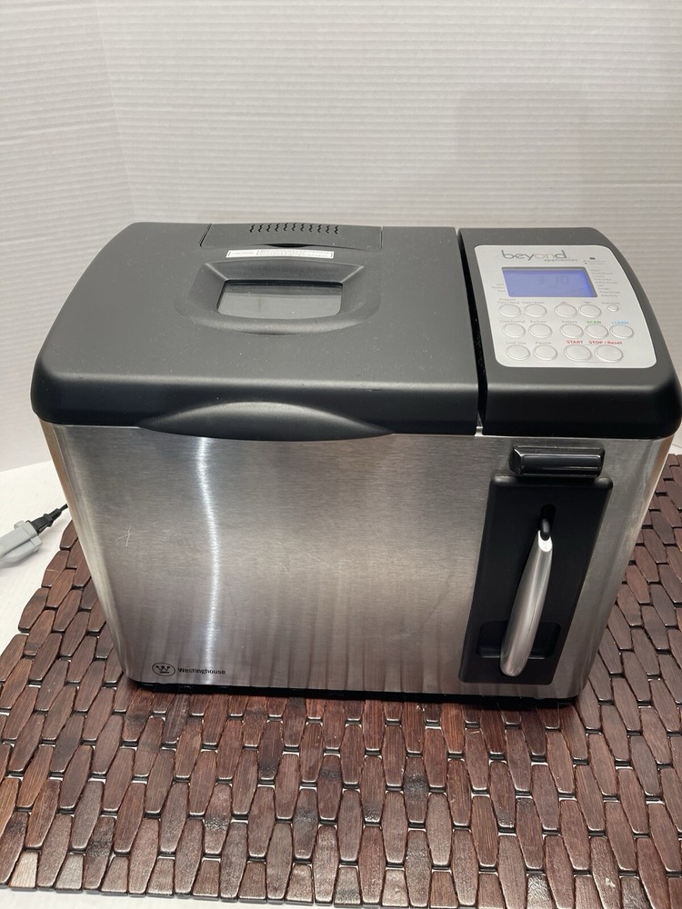 White westinghouse by beyond WBYBM2 2lb Automatic bread maker Machine chrome