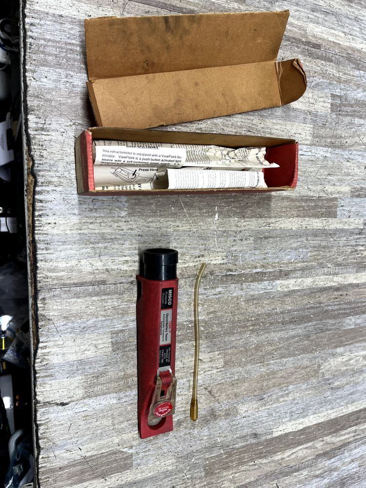 Misco Refractometer Automatic Temperature Compensation Hand-Held 7084F