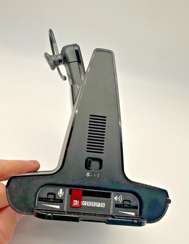 Plantronics POLY W8200B Wireless Headset & Charging base DECT + Adapters