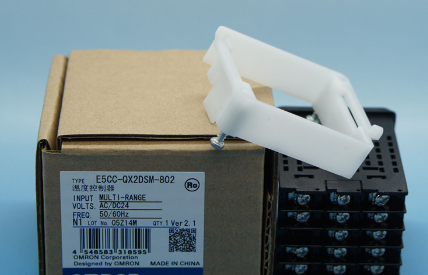 Omron E5CC-QX2DSM-802 Temperature Controller New One E5CCQX2DSM802 /S