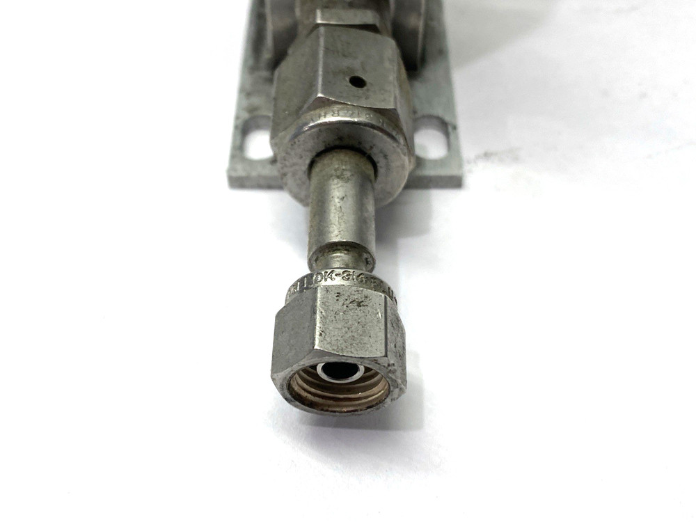 MKS Instruments 2179A00422CR16V21 Mass Flo Flow Switch Controller 200 SCCM Range