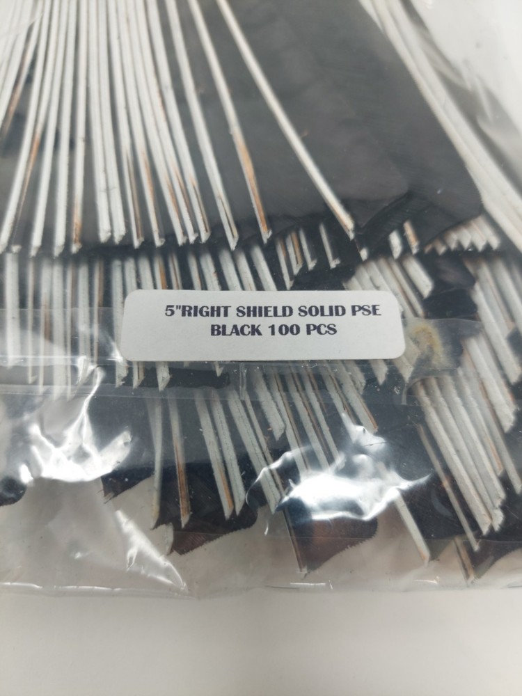 100pk Bullseye Archery Feathers 5" Right Wing: Shield Solid PSE Black