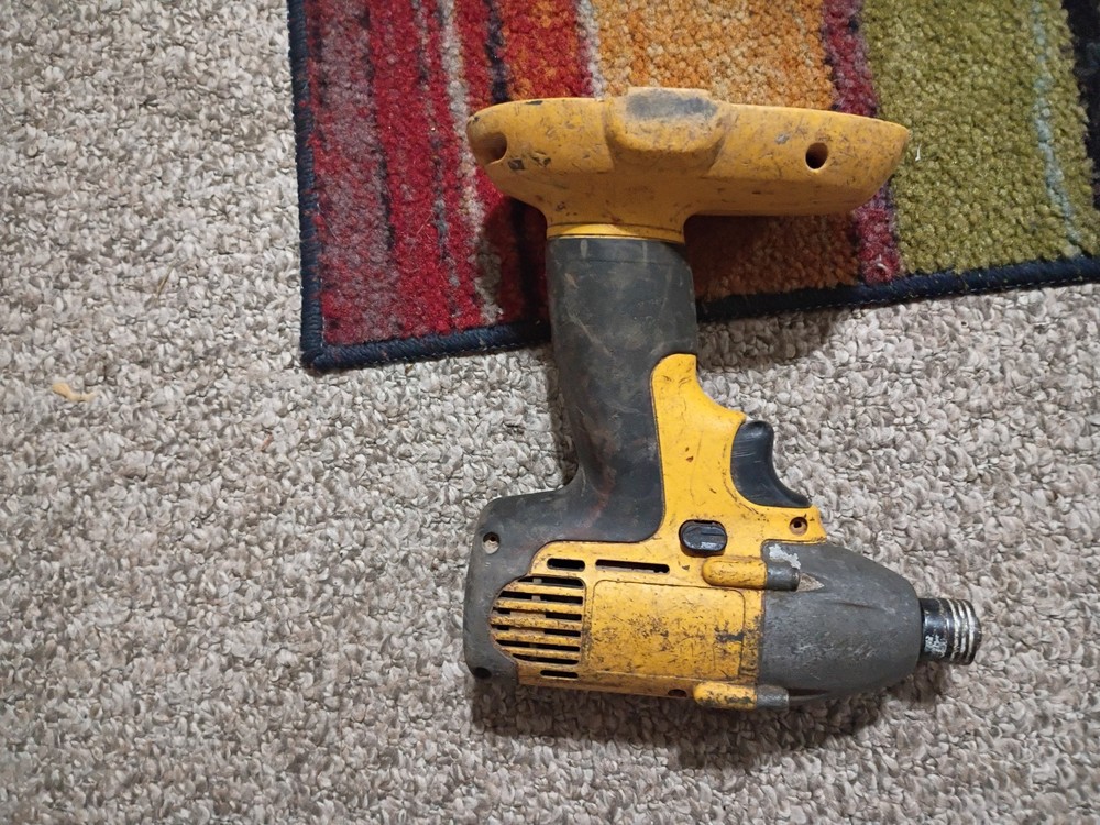 DeWalt 1/4 Inch 18v Bit Driver