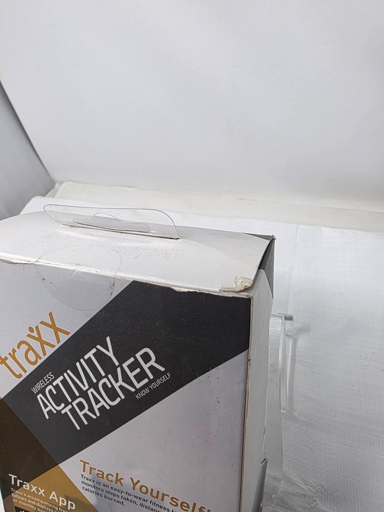 Traxx Bluetooth Wireless Activity Tracker Black Model# TRX220-DG