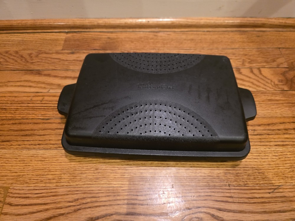 Pampered Chef Black Rectangle Microwave Bacon Cooker/Steamer