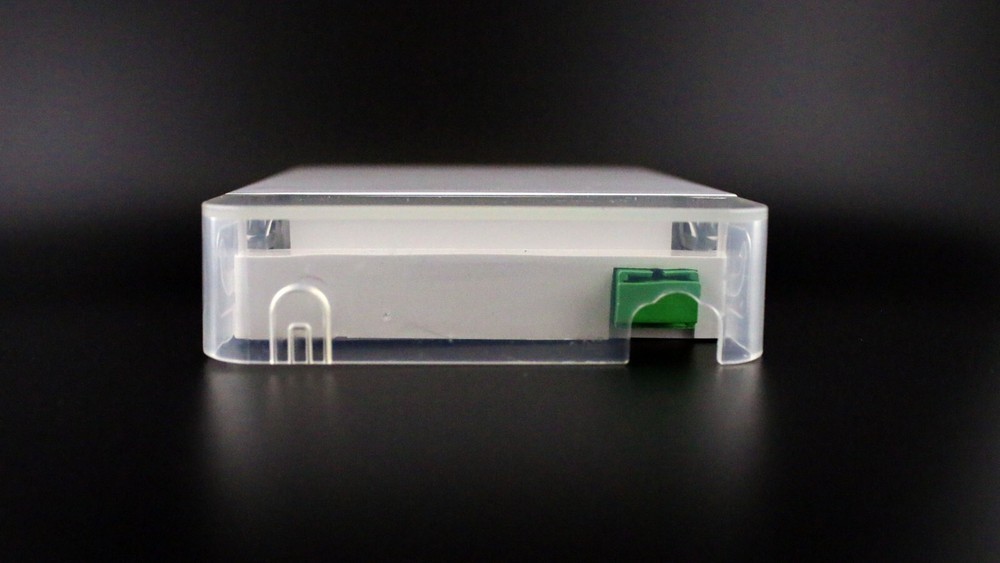 Fiber Optic wallplate loaded with SC/APC Adapter